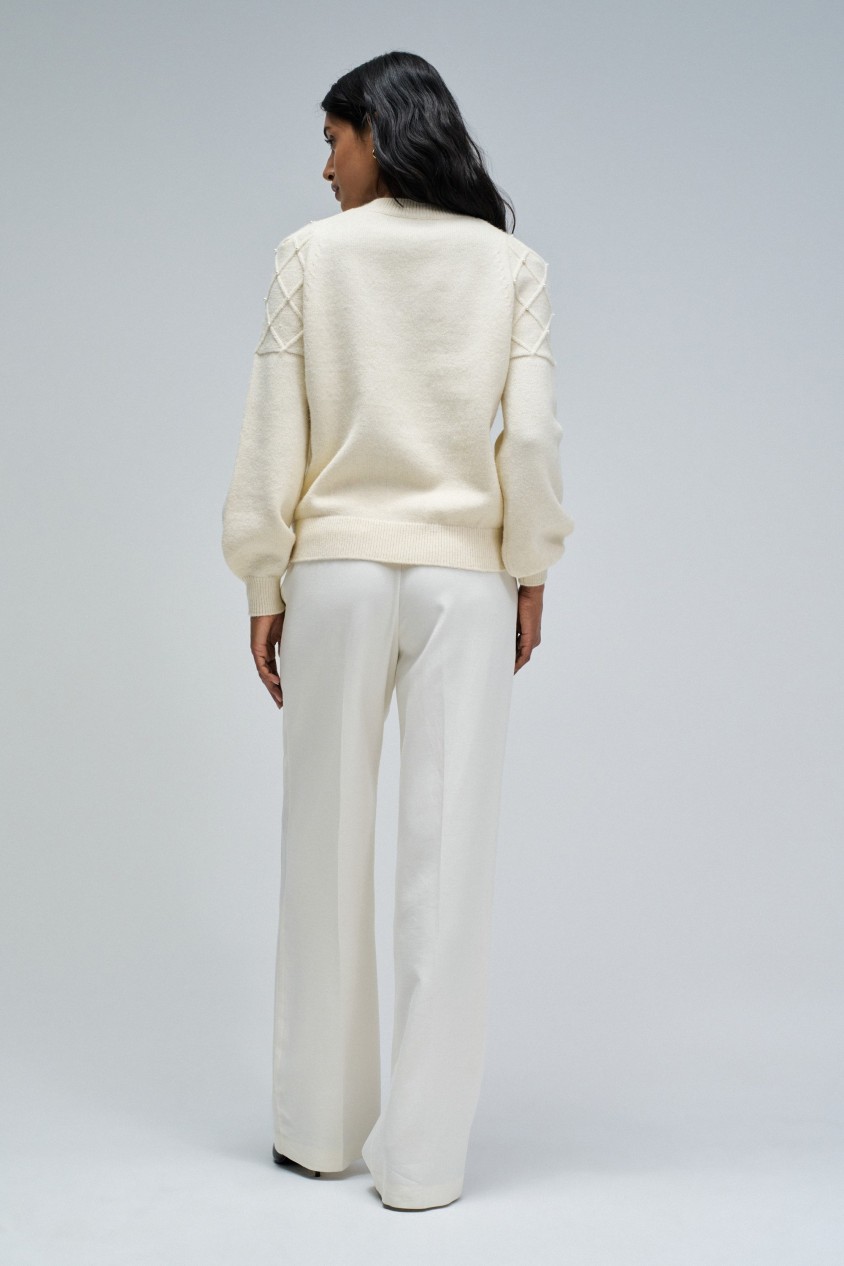 CAMISOLA DE MALHA COM PÉROLAS