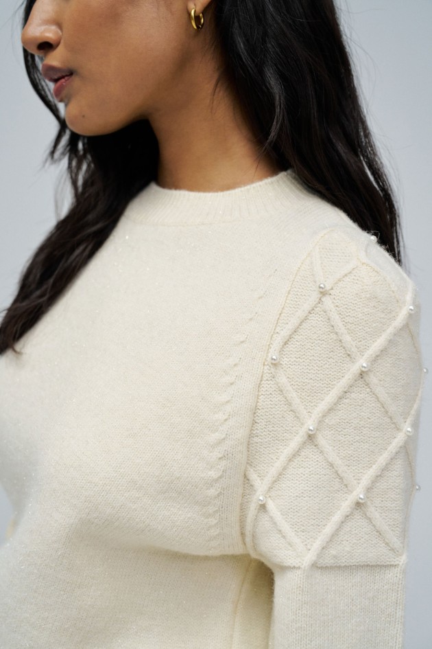 PULL EN MAILLE AVEC PERLES