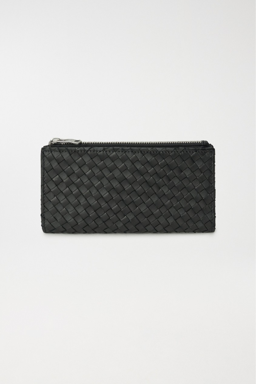 MONEDERO DE PIEL CON EFECTO TRENZADO
