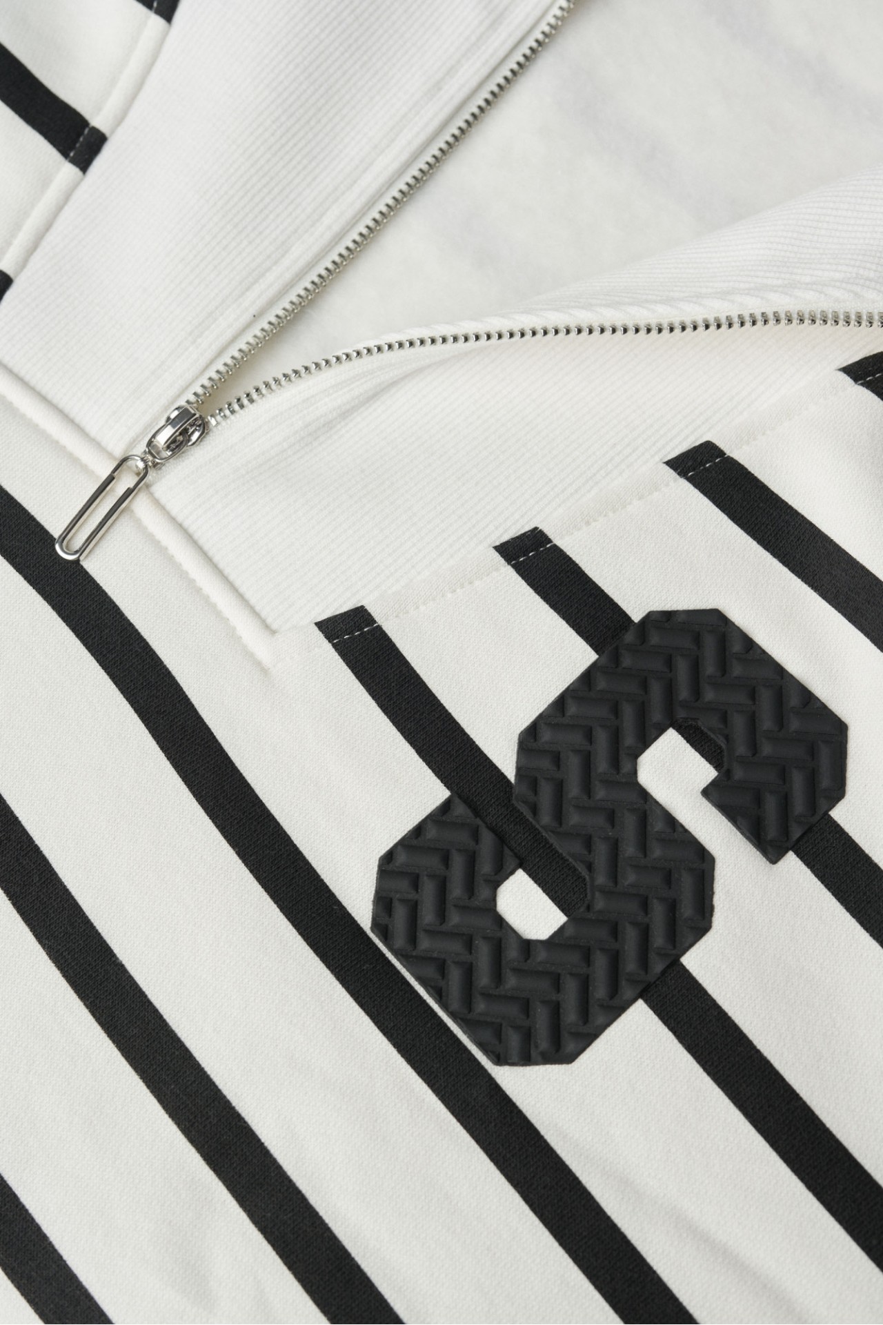 ZIP DETAIL SWEATSHIRT, LIGHT PEARL