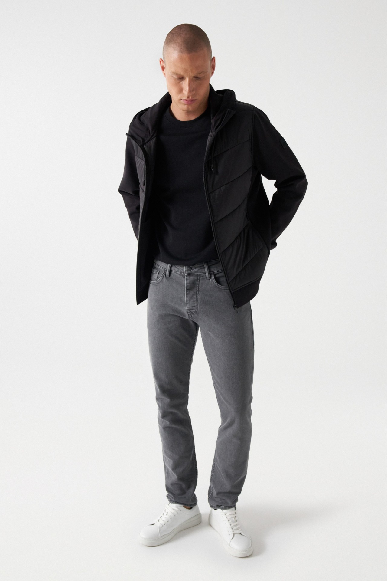 PADDED SWEATSHIRT WITH ZIPPER