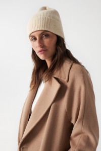 GORRO EM MALHA CANELADA GORRO EM MALHA CANELADA