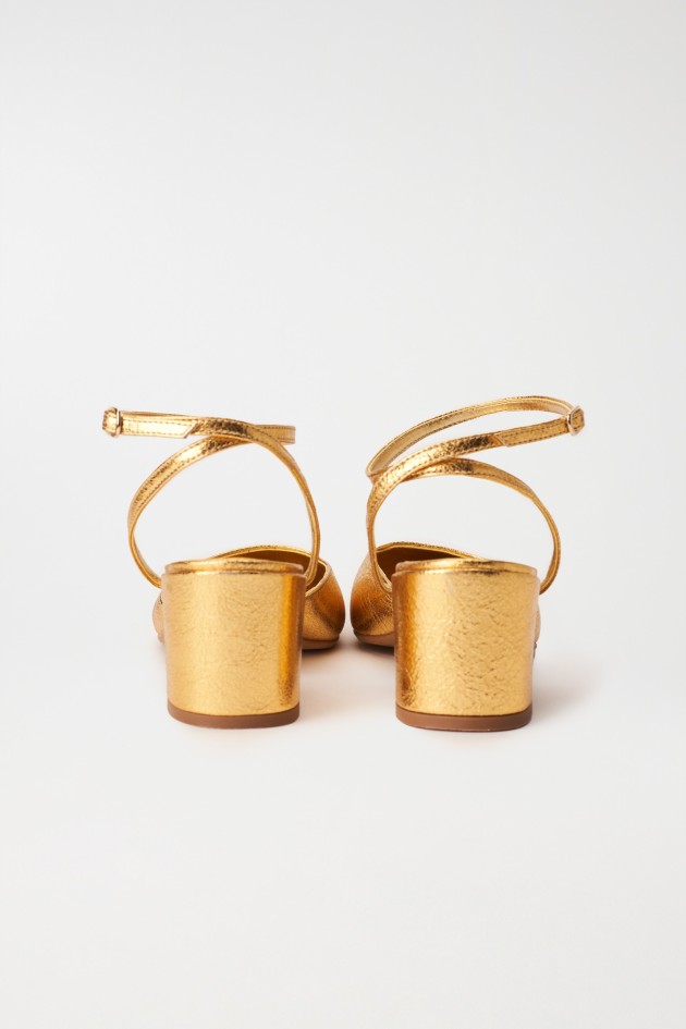 ZAPATO DE PIEL CON TACÓN