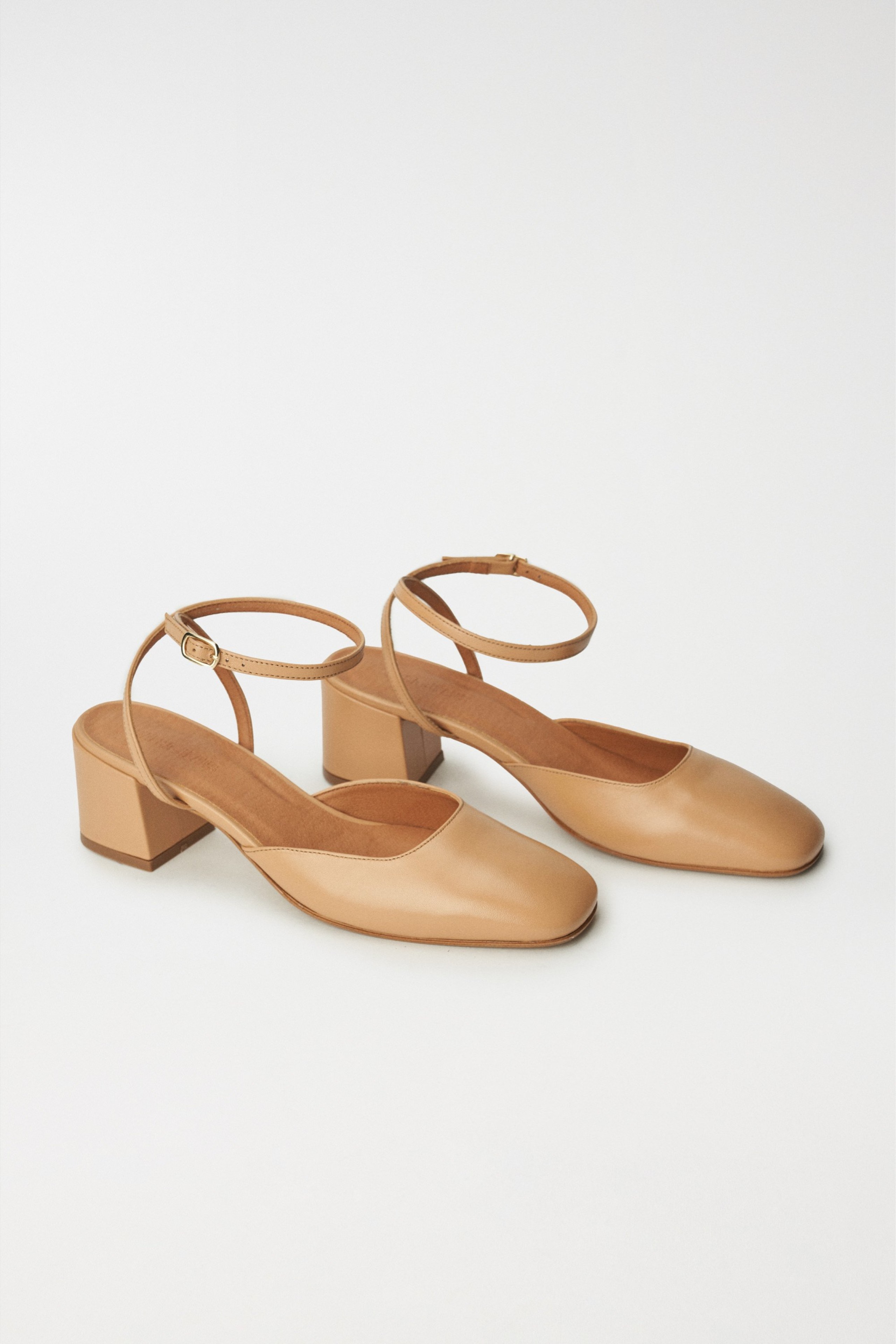 LEATHER BLOCK-HEEL SHOE, LIGHT BEIGE