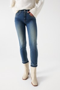 GLAMOUR OVERDYE PREMI, GREENCAST