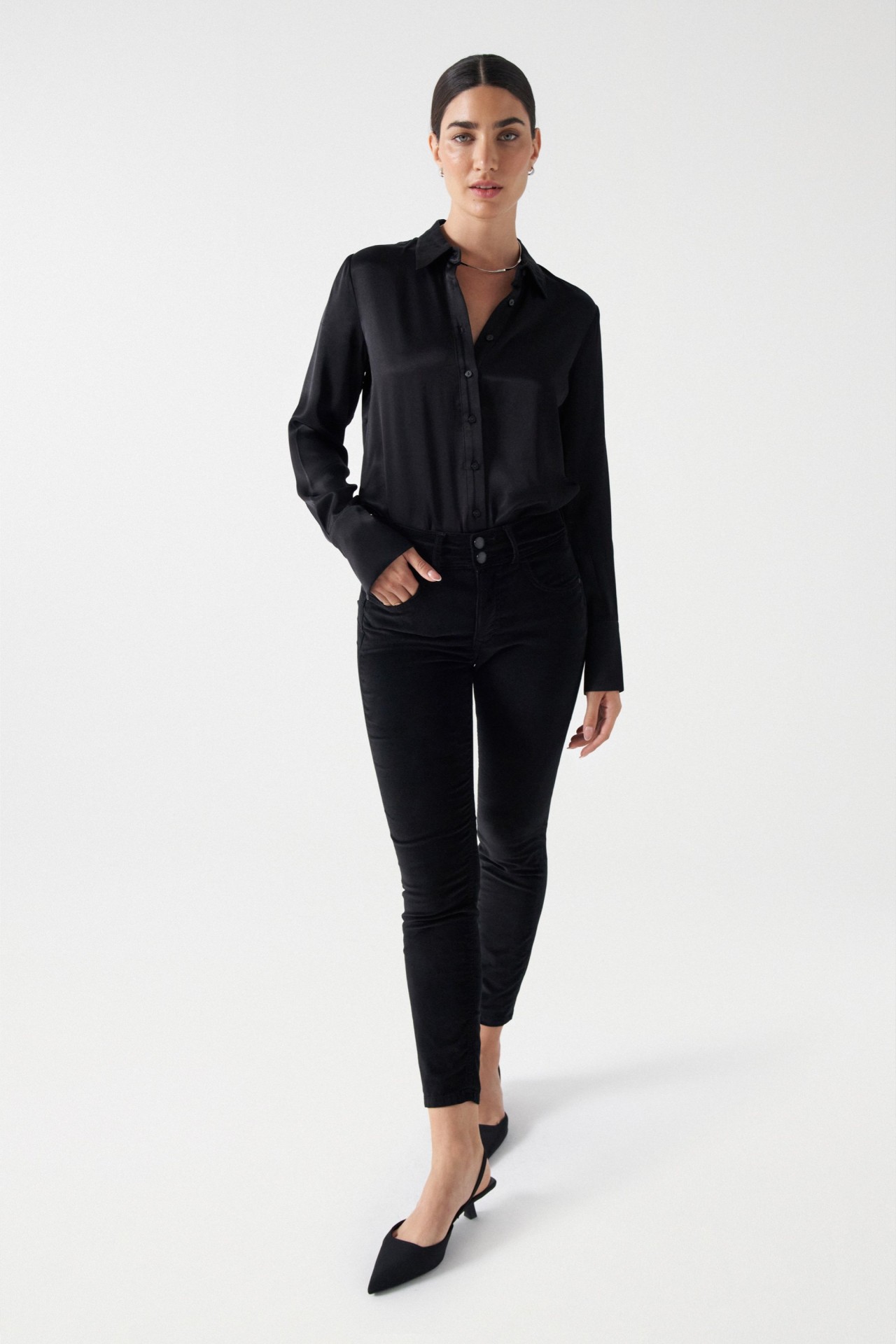 SECRET PUSH IN VELVET JEANS