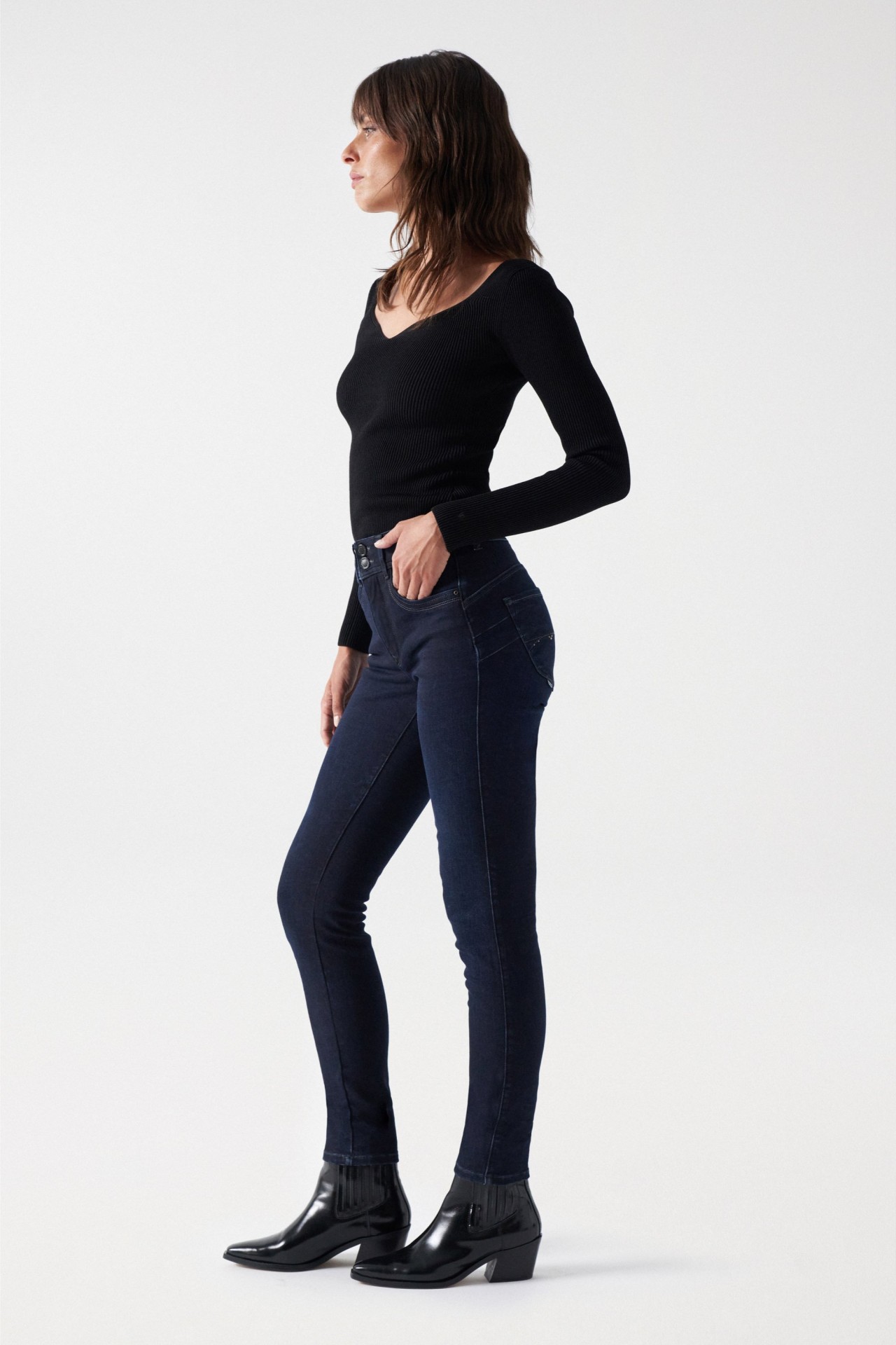 SECRET WITH DETAIL, RINSE WASH