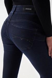 SECRET WITH DETAIL, RINSE WASH