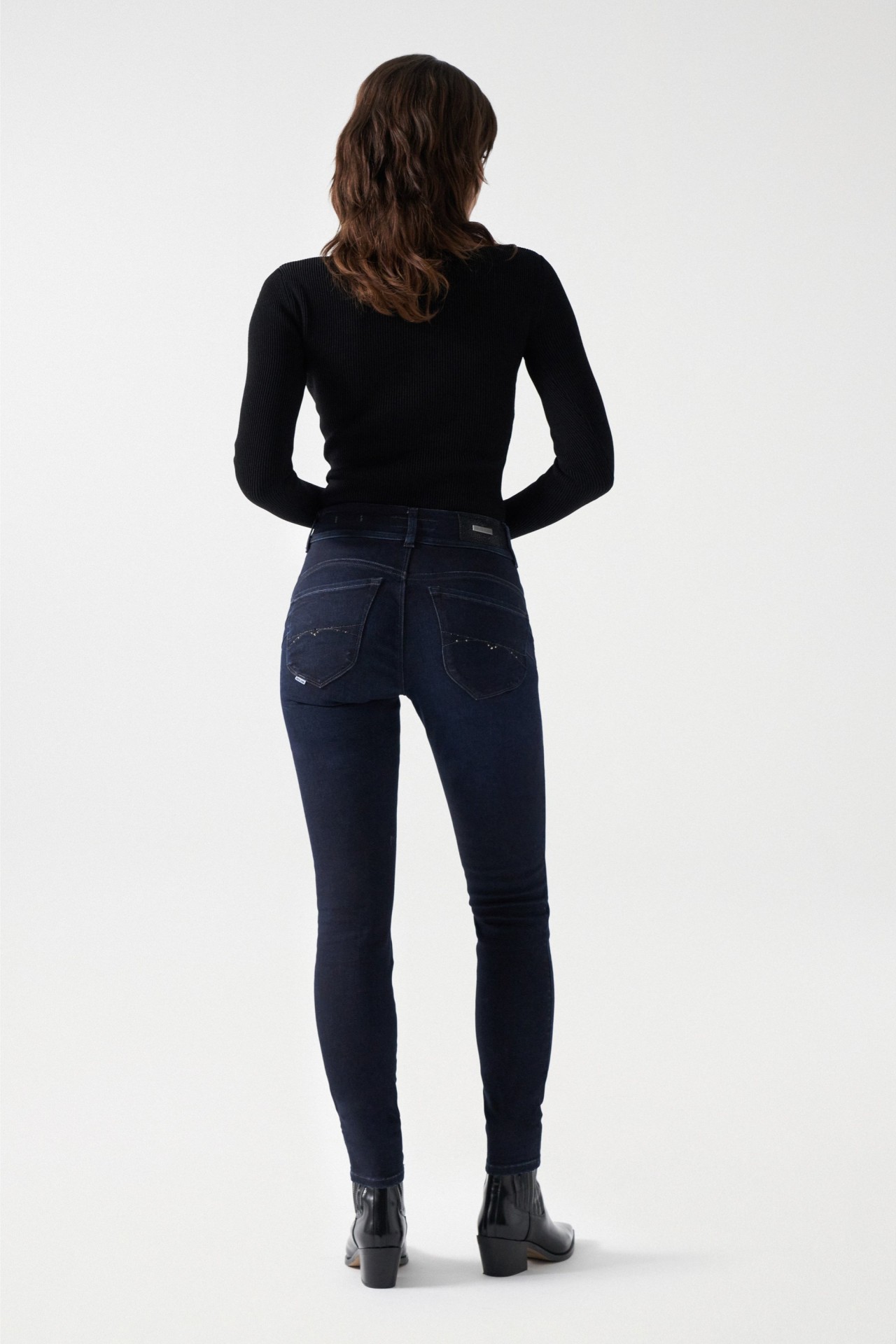 SECRET WITH DETAIL, RINSE WASH