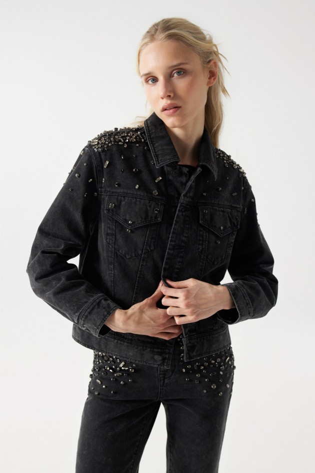 DENIM JACKET WITH SHINY APPLIQUÉS