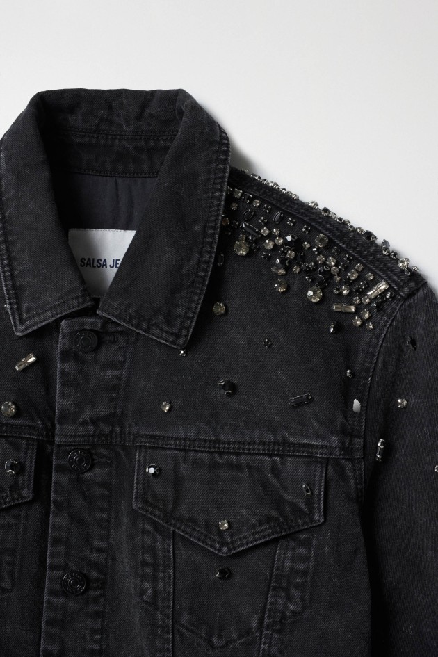DENIM JACKET WITH SHINY APPLIQUÉS