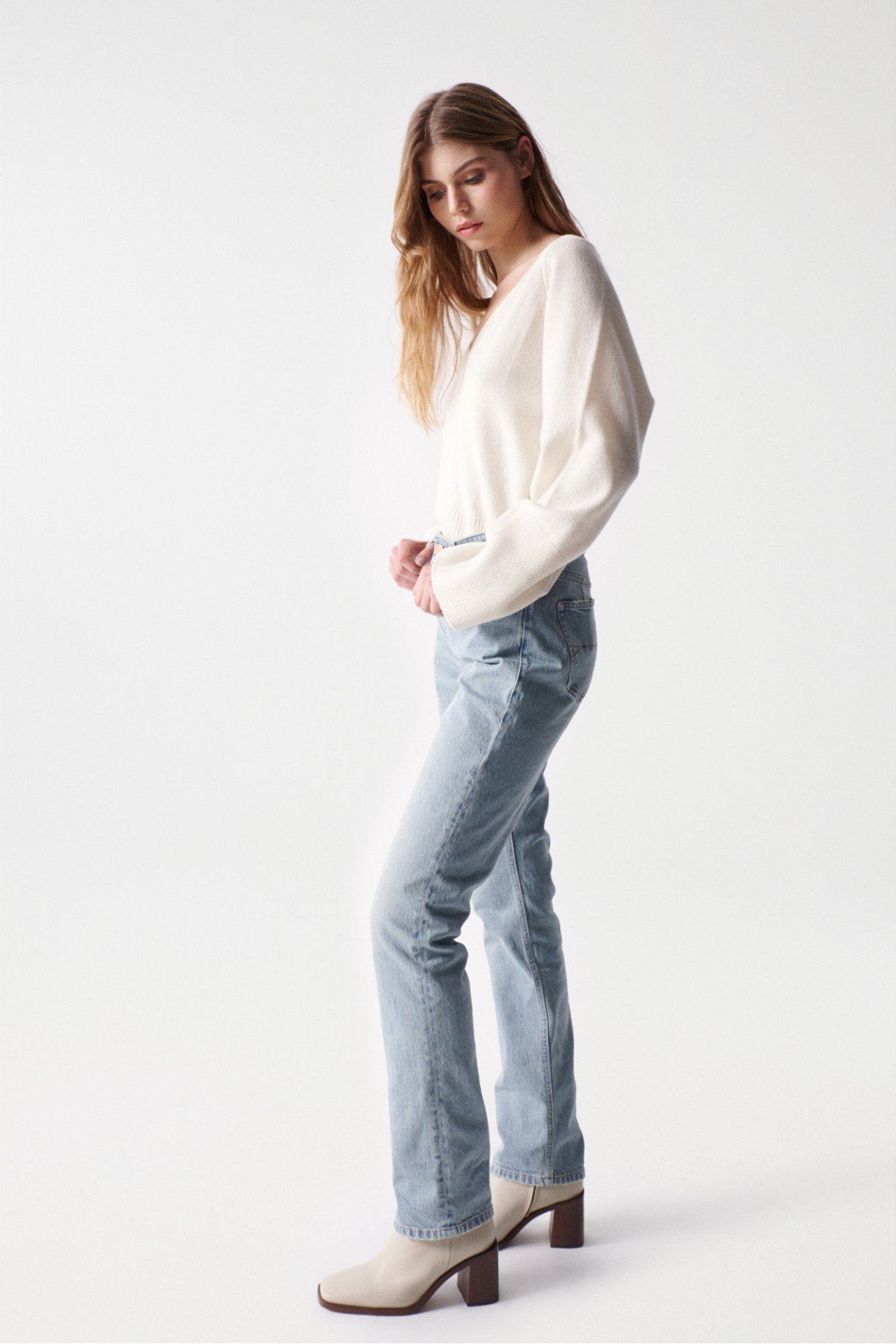 TRUE SLIM PREMIUM , MEDIUM LIGHT