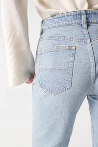 TRUE SLIM PREMIUM , MEDIUM LIGHT