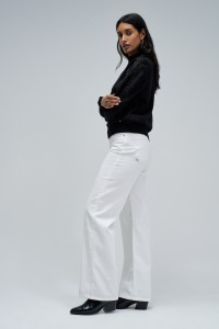 CAMISOLA DE MALHA COM RENDA