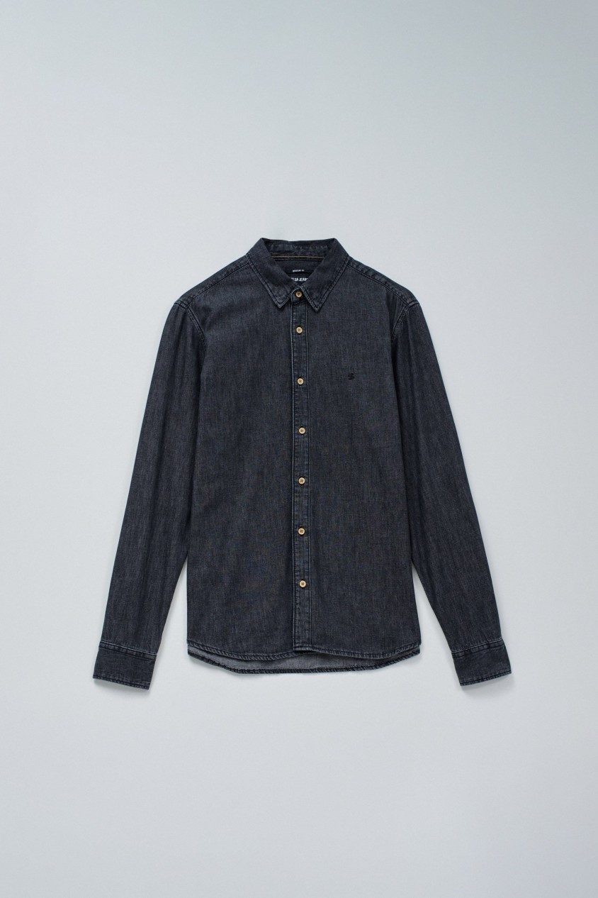 CAMISA EM DENIM