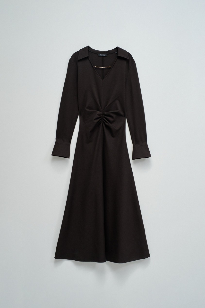 VESTIDO MIDI EN PUNTO