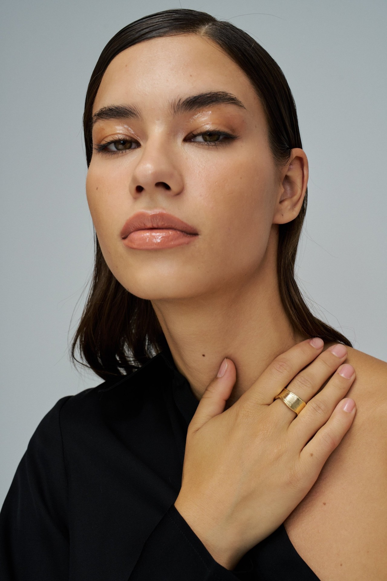 ADJUSTABLE RING WITH TEXTURE