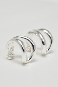 EARRINGS WITH DOUBLE HOOPS