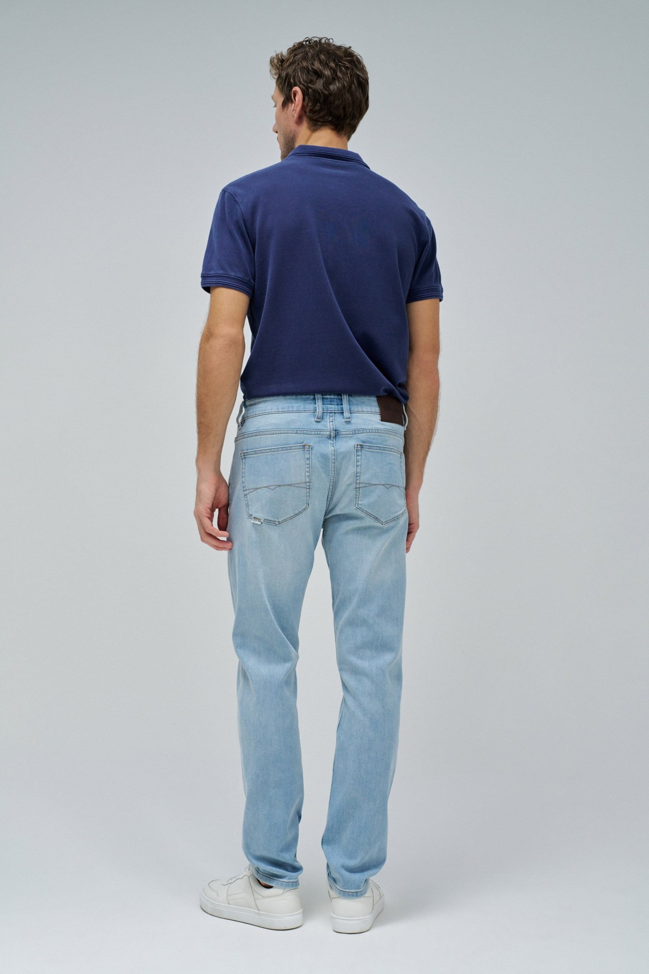 SLIM FIT COOLMAX JEANS