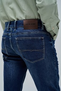 SLIM FIT COOLMAX JEANS