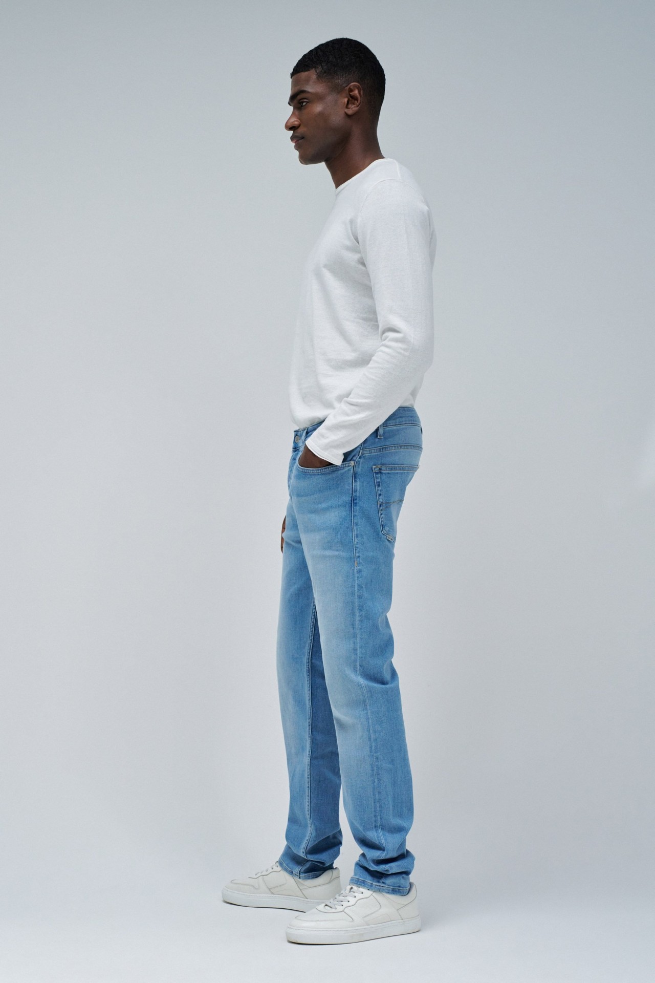 REGULAR S-REPEL JEANS