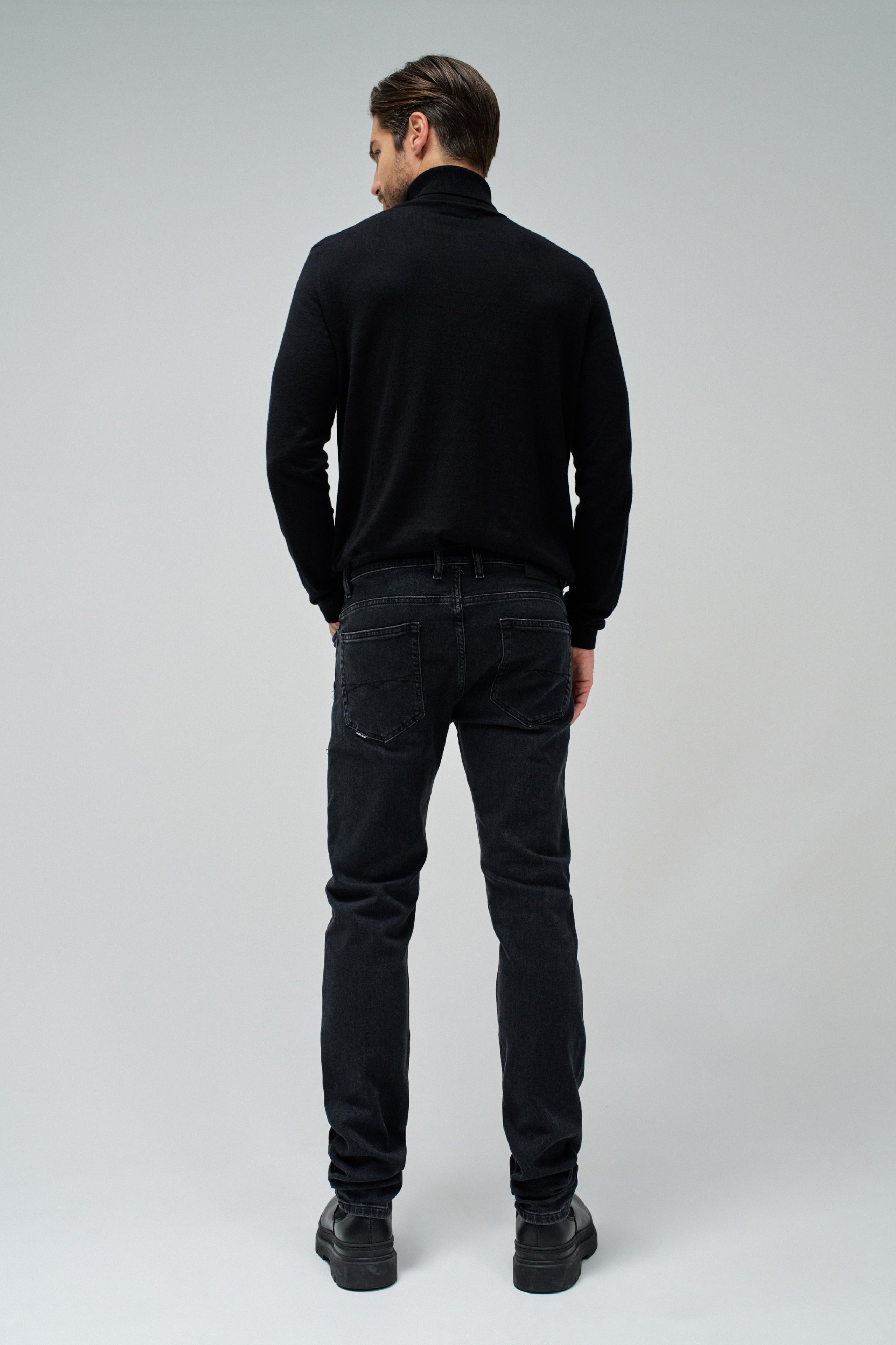 REGULAR S-REPEL JEANS