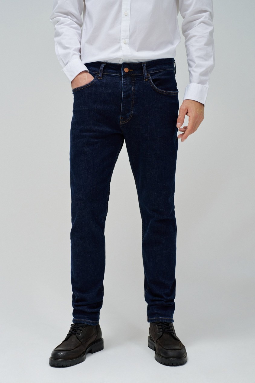 REGULAR FIT JEANS