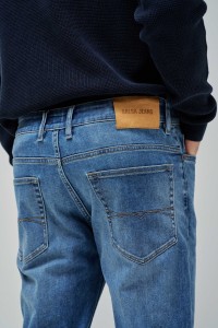 REGULAR FIT COOLMAX JEANS