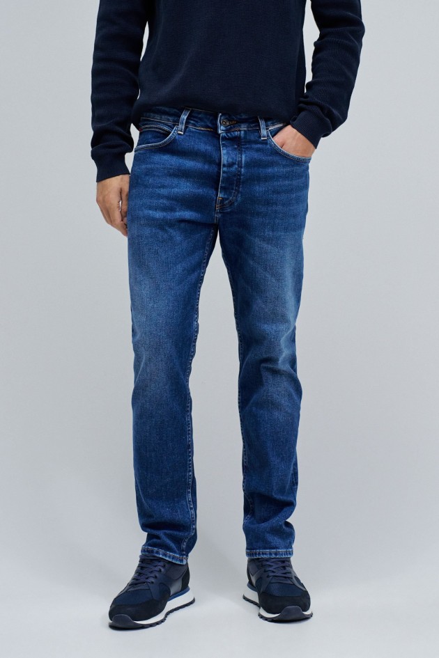 REGULAR FIT JEANS