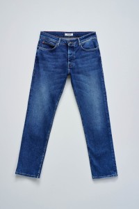 REGULAR FIT JEANS