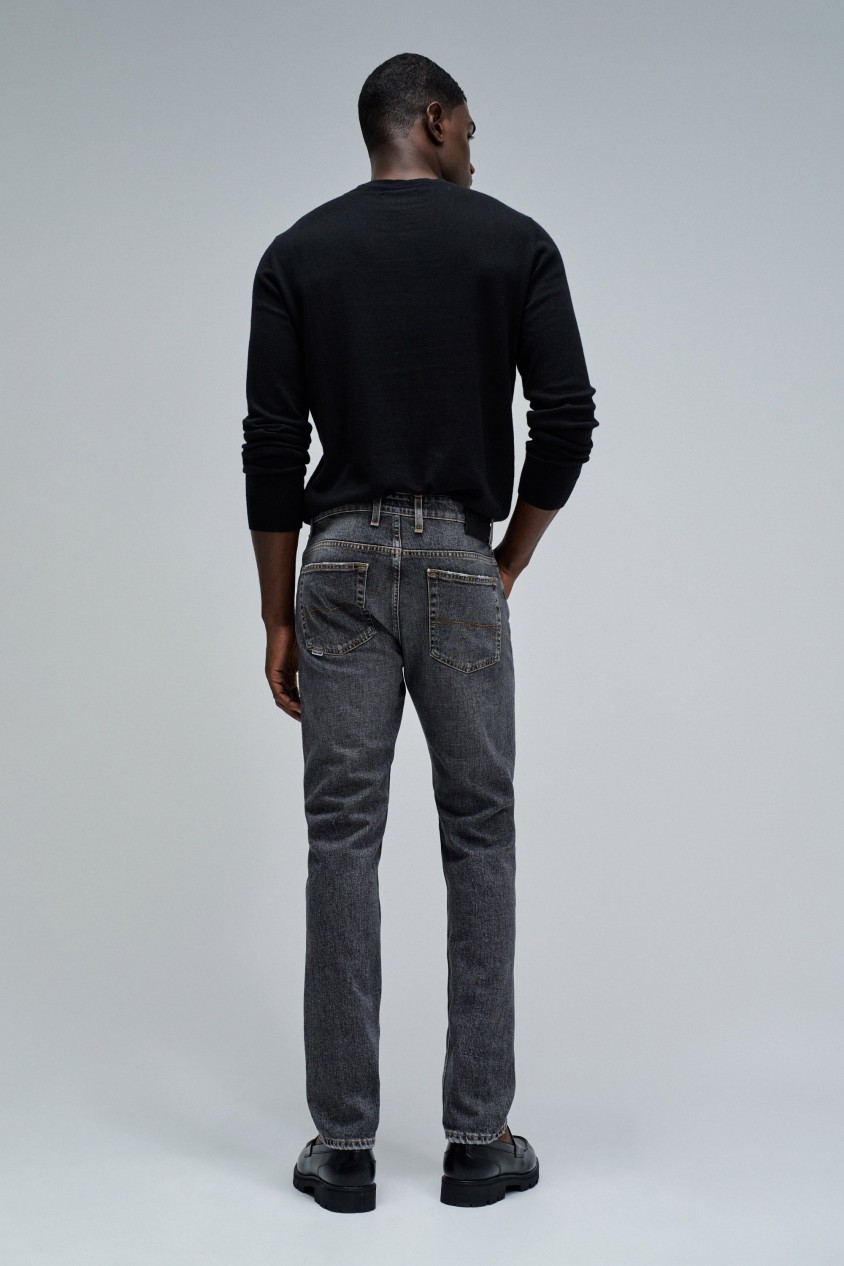 SLIM FIT JEANS