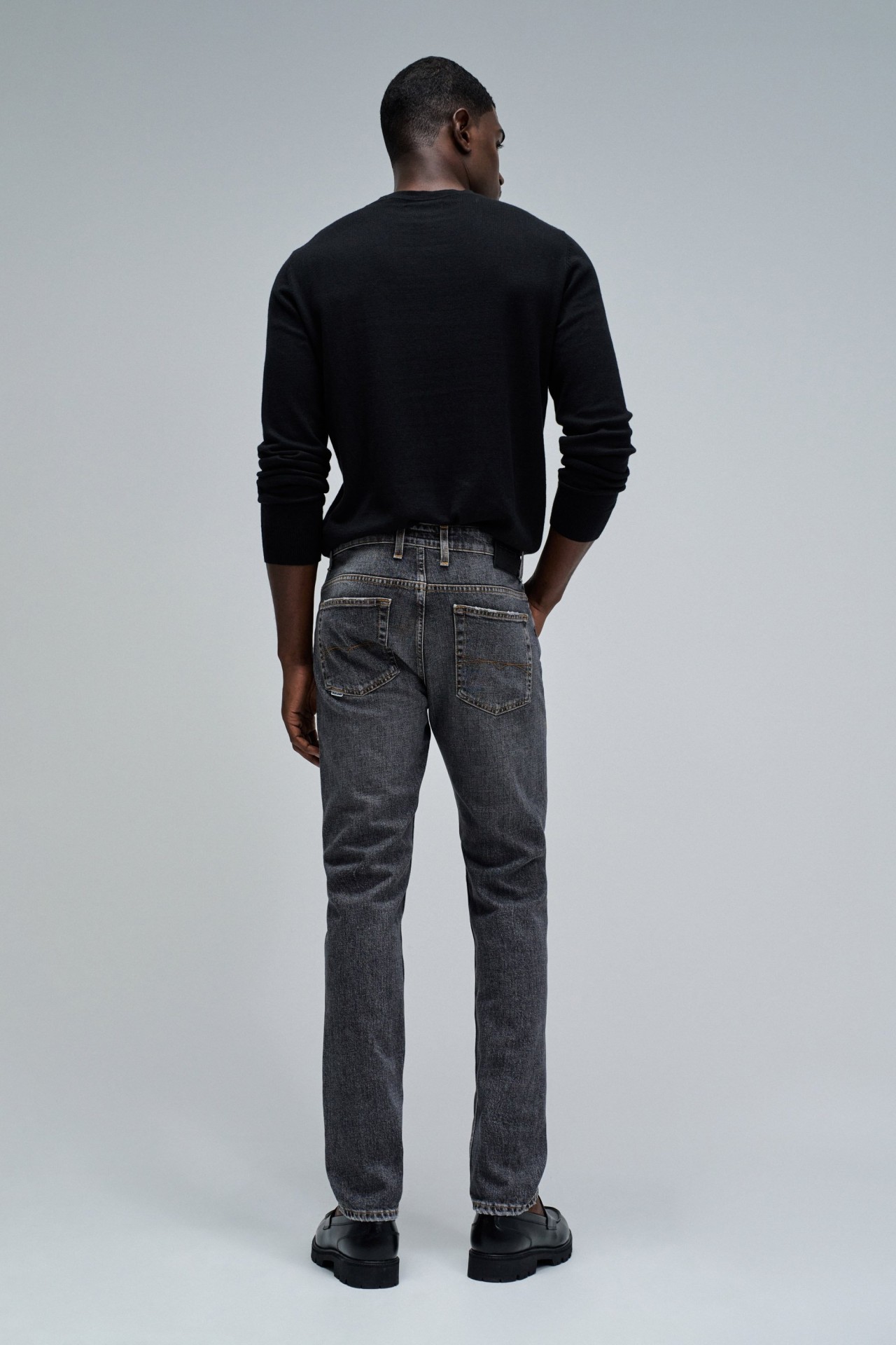 SLIM FIT JEANS