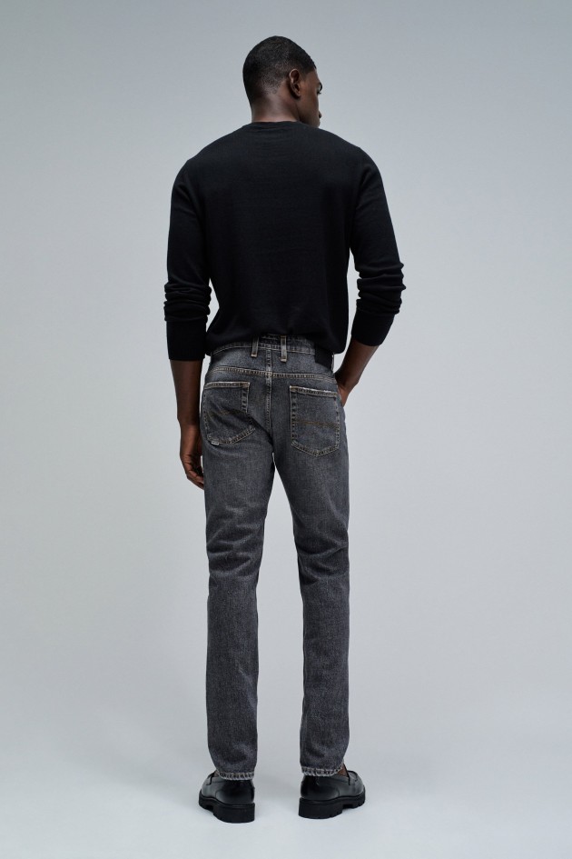 SLIM FIT JEANS