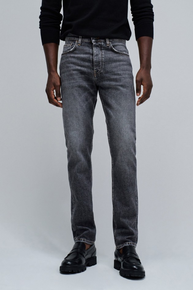 SLIM FIT JEANS