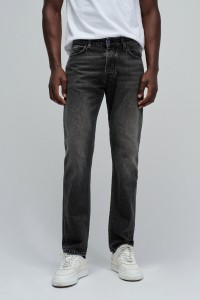 REGULAR FIT JEANS