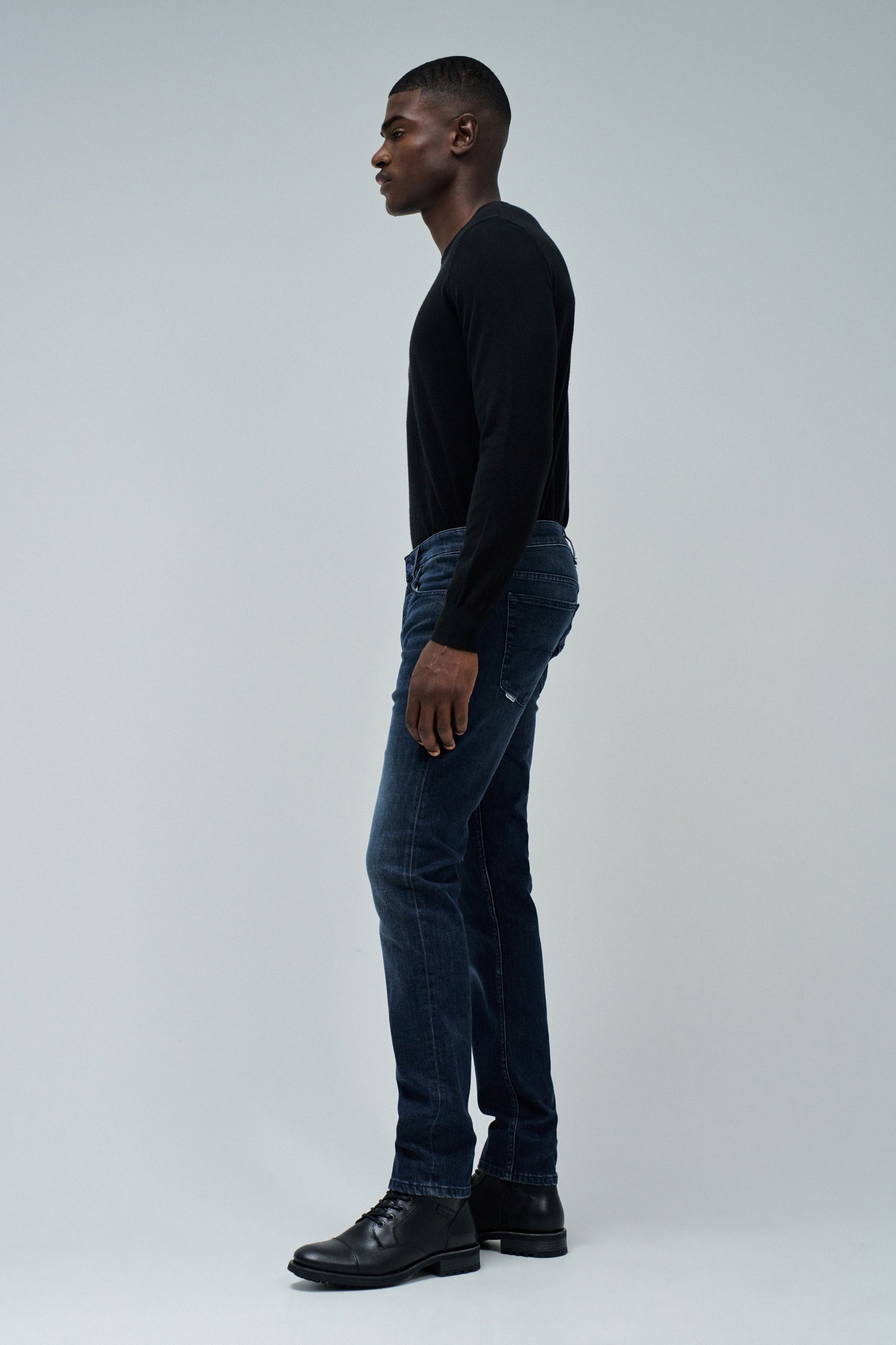 SLIM FIT S-REPEL JEANS