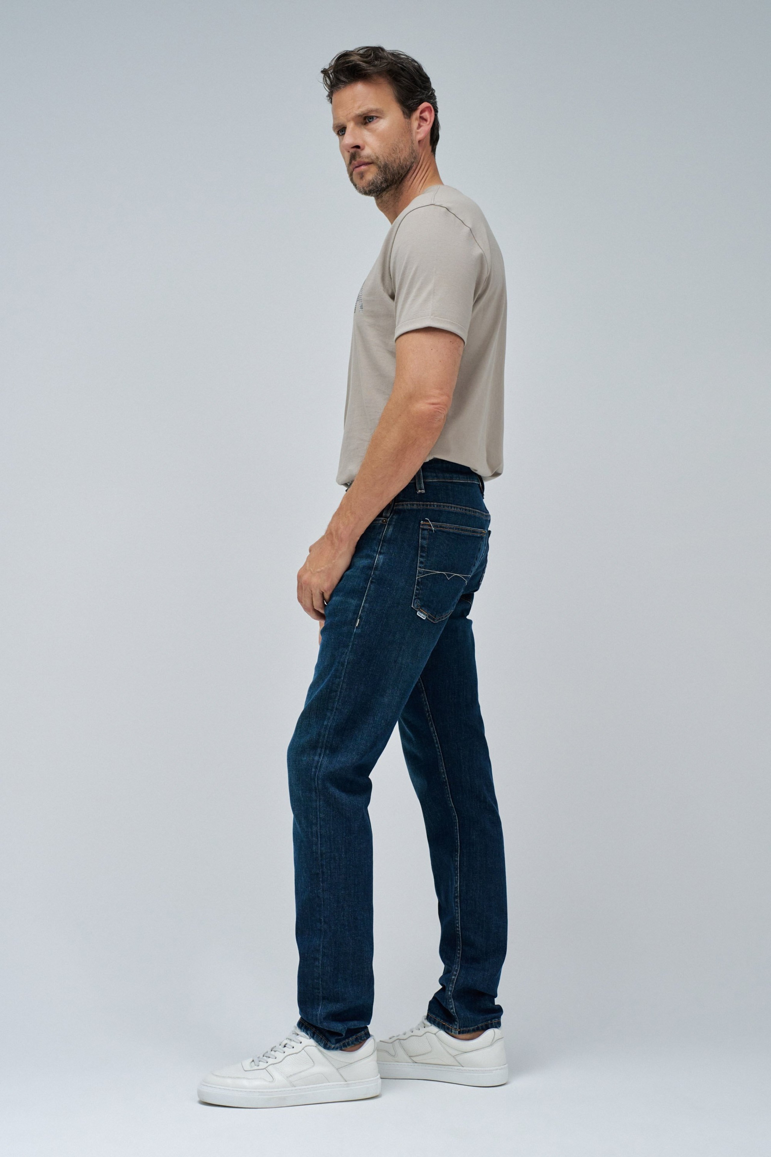 SLIM FIT JEANS