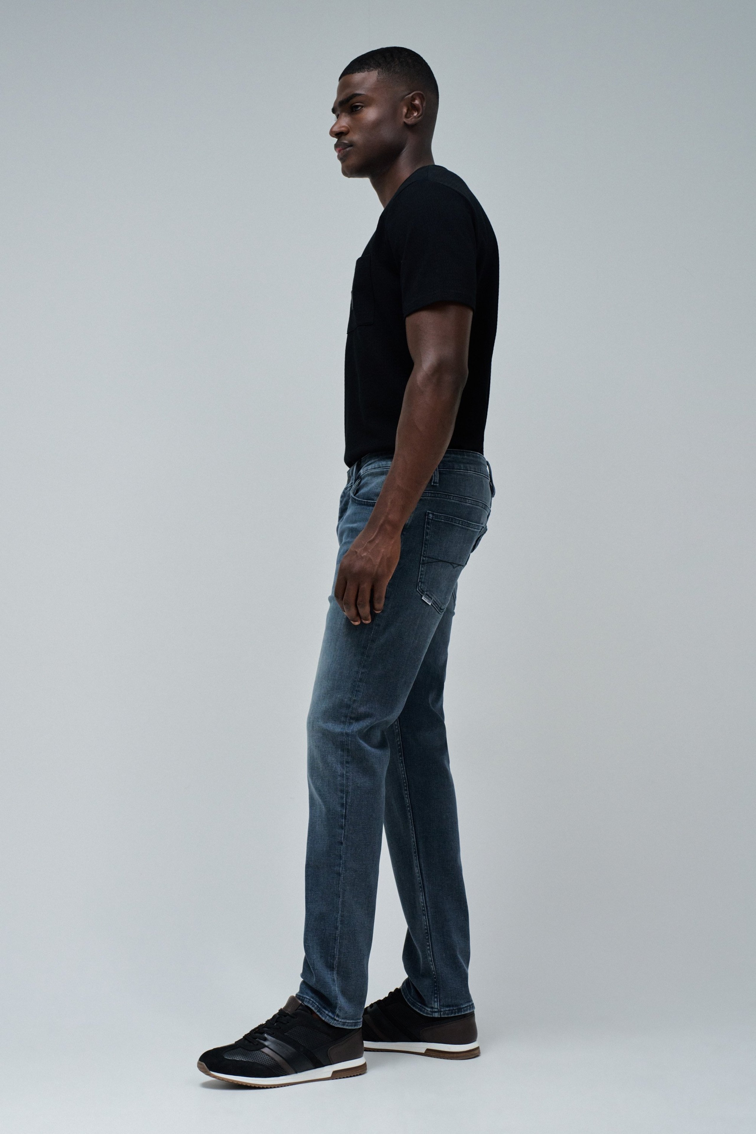 REGULAR FIT JEANS