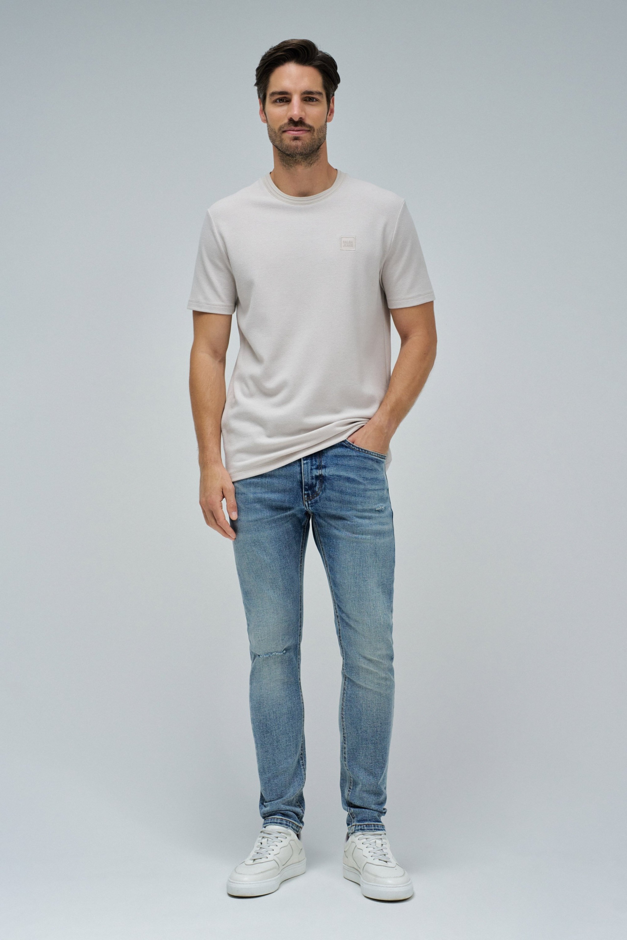 SKINNY FIT JEANS