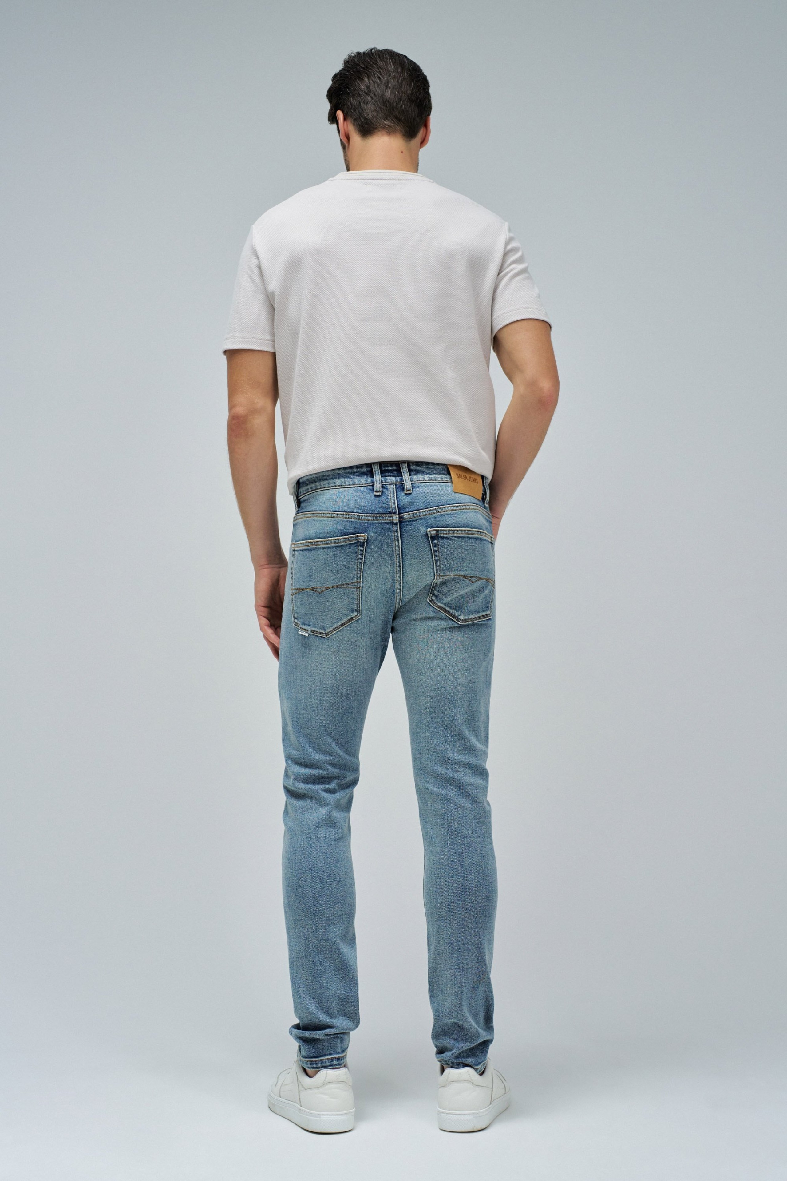 SKINNY FIT JEANS