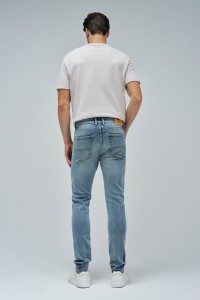 SKINNY FIT JEANS