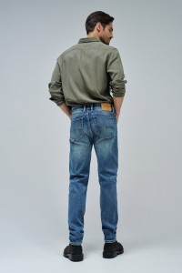 SLIM FIT JEANS