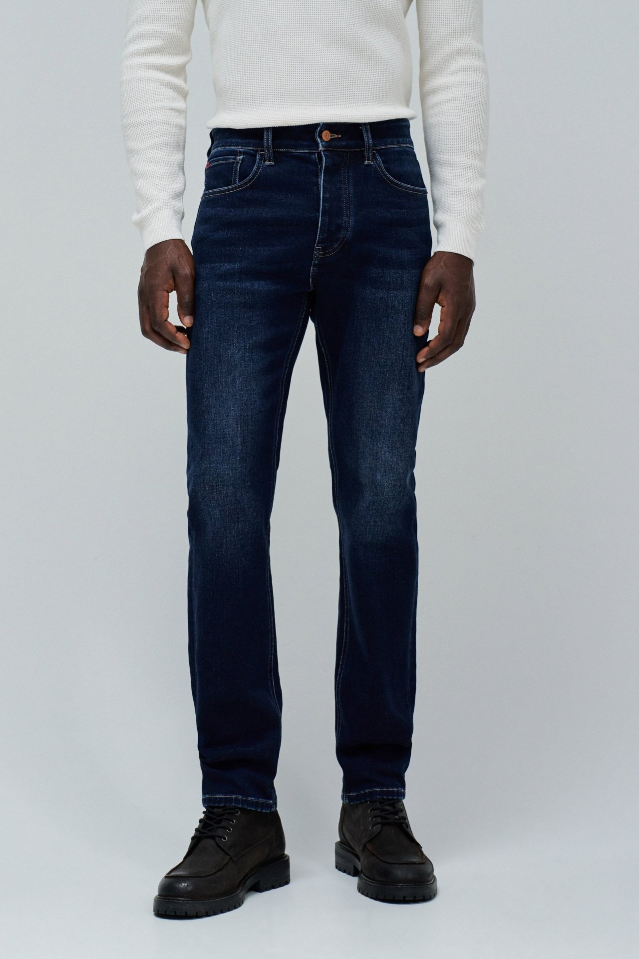 SLIM FIT JEANS