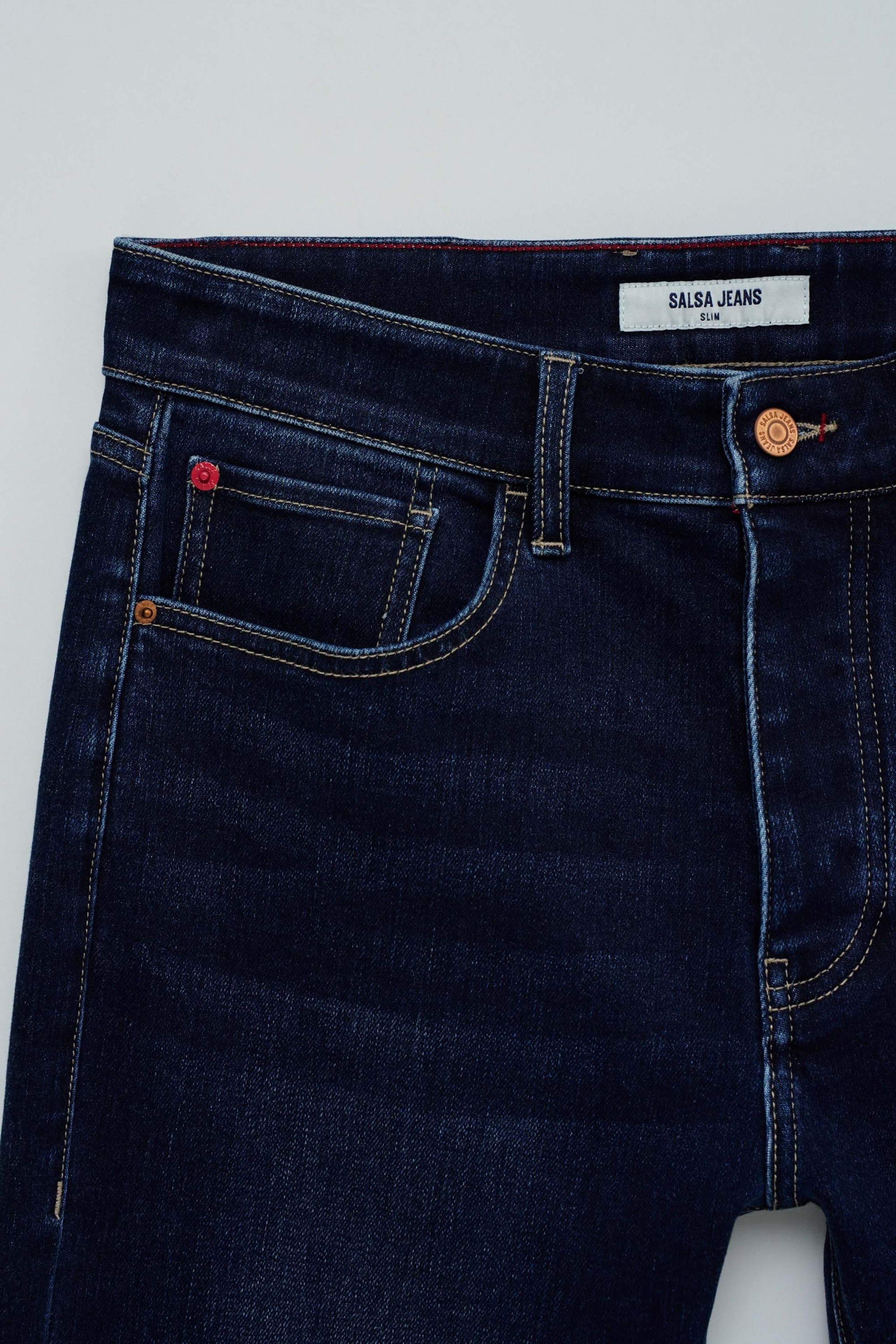 SLIM FIT JEANS