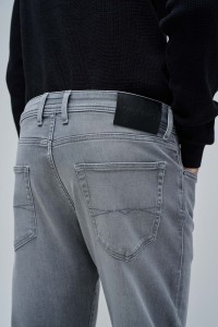 STRAIGHT FIT S-ACTIV JEANS