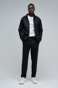 JOGGERS HOSEN IN STRICK