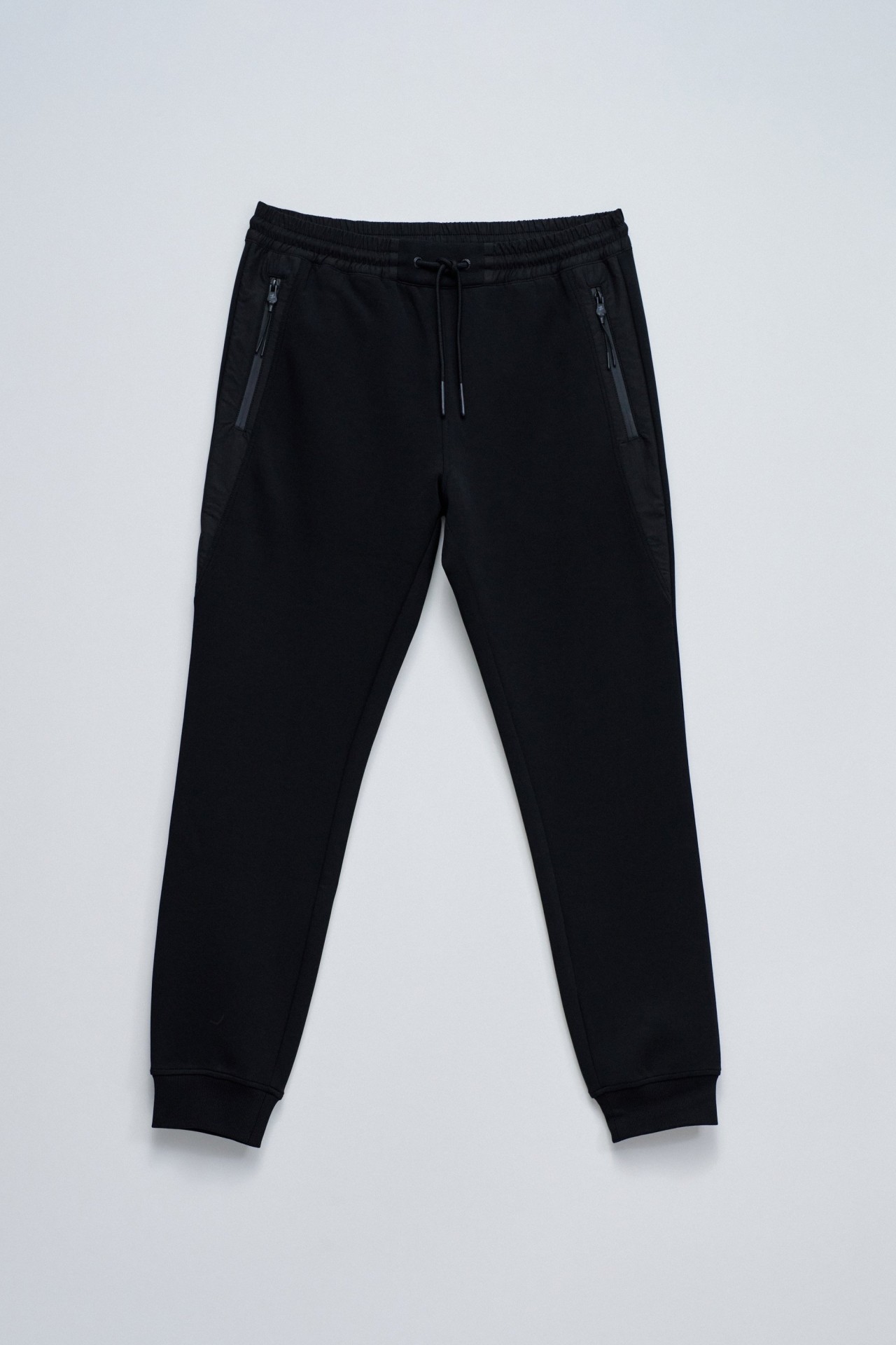 JOGGERS HOSE AUS STRICKSTOFF