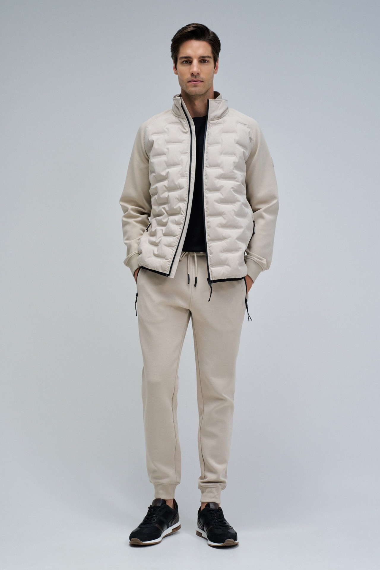 SLIM FIT JOGGERS HOSE AUS STRICKSTOFF