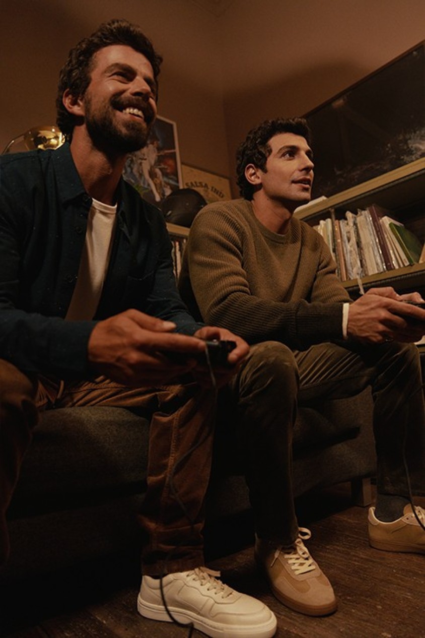 REGULAR FIT JOGGERS TROUSERS IN CORDUROY