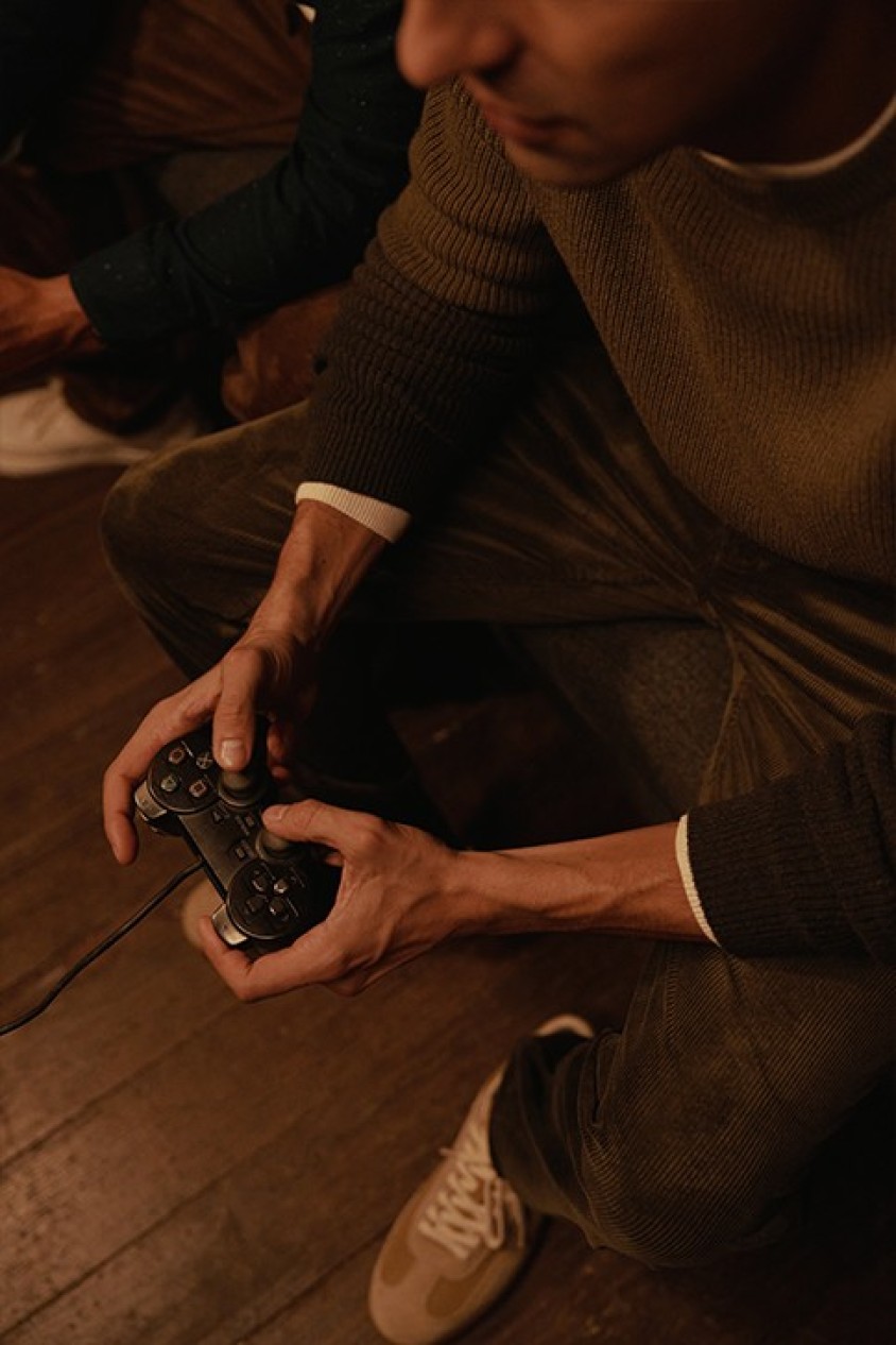 REGULAR FIT JOGGERS TROUSERS IN CORDUROY